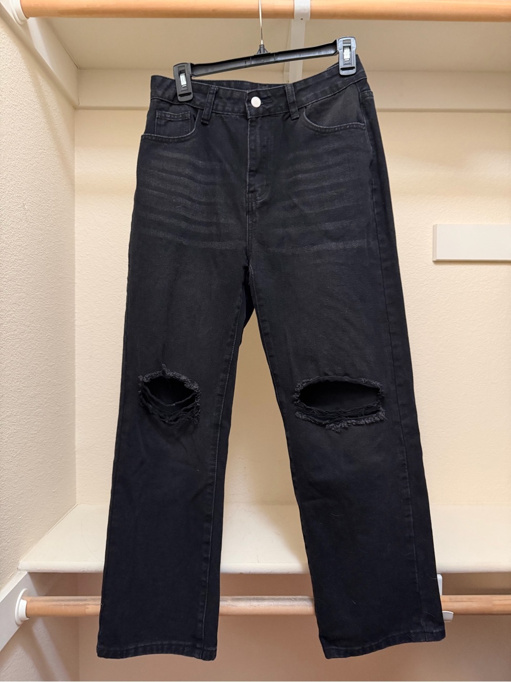 SHEIN Distressed Knee Jeans
